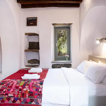 Under The Linden Tree Tinos Country house Koumaros