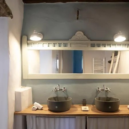 Under The Linden Tree Tinos Country house Koumaros
